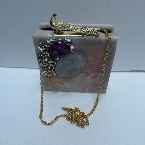 Resin clutches